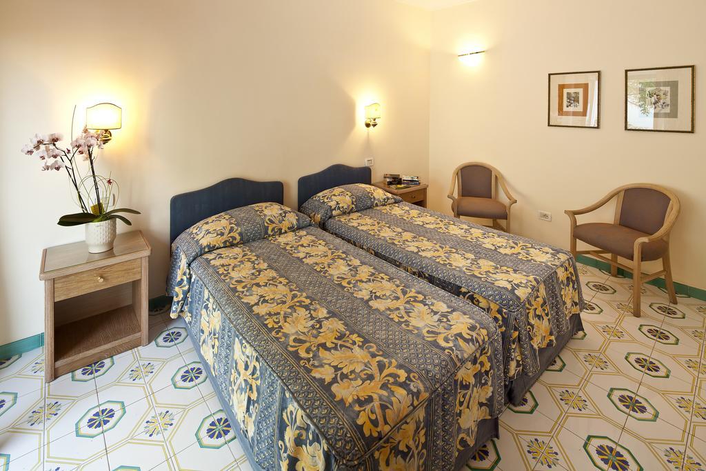Hotel Continental Mare Ischia Exterior photo